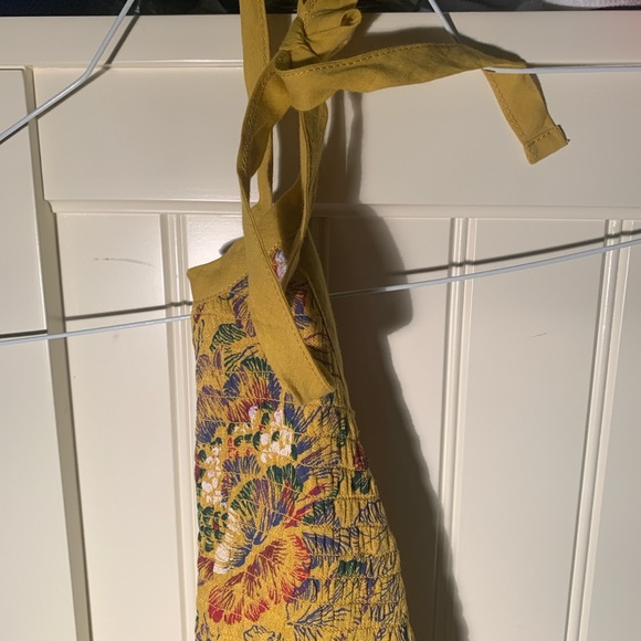 Urban Outfitters yellow halter top - Picture 2 of 2